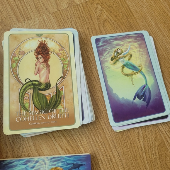 Oracle of Mermaids deck and guide book - Picture 3 of 4